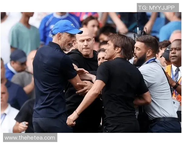 2013年皇马与切尔西对决球迷热情互动回顾与感悟