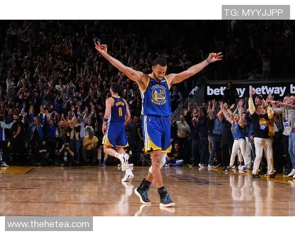 库里三分大赛决赛狂轰20球创历史传奇时刻引发全场欢呼 库里三分大赛决赛狂轰20球创历史传奇时刻引发全场欢呼