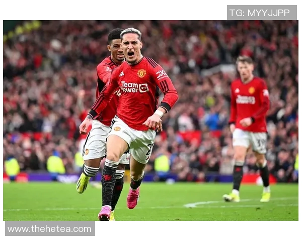 曼联与阿尔克马尔激战正酣精彩直播尽在眼前不容错过 曼联与阿尔克马尔激战正酣精彩直播尽在眼前不容错过