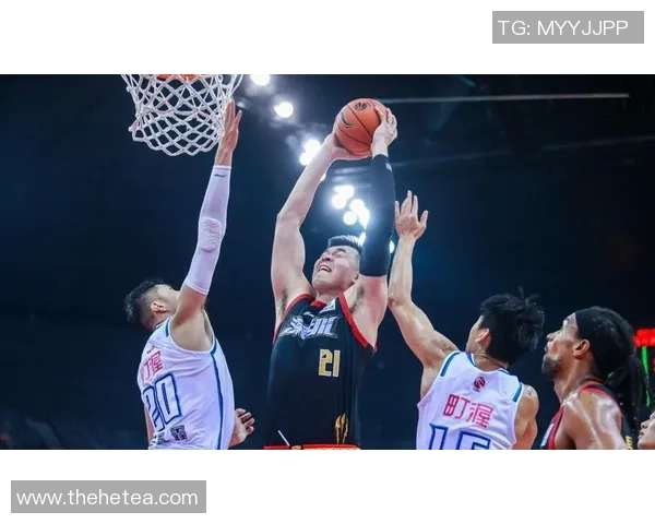 李慕豪:从篮球新星到职业生涯巅峰的励志故事与成长之路 李慕豪:从篮球新星到职业生涯巅峰的励志故事与成长之路