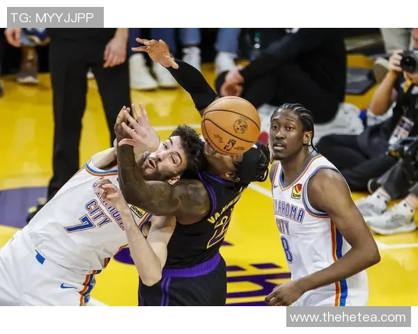 湖人对阵雷霆精彩直播全程回顾与赛后分析