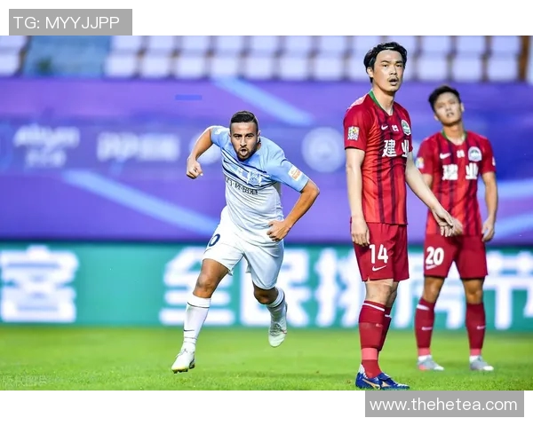 波尔图与罗马激战正酣比分揭晓引发球迷热议 波尔图与罗马激战正酣比分揭晓引发球迷热议