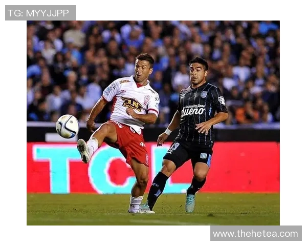 飓风队与埃梅莱克的激烈对决展现足球魅力与团队精神 飓风队与埃梅莱克的激烈对决展现足球魅力与团队精神