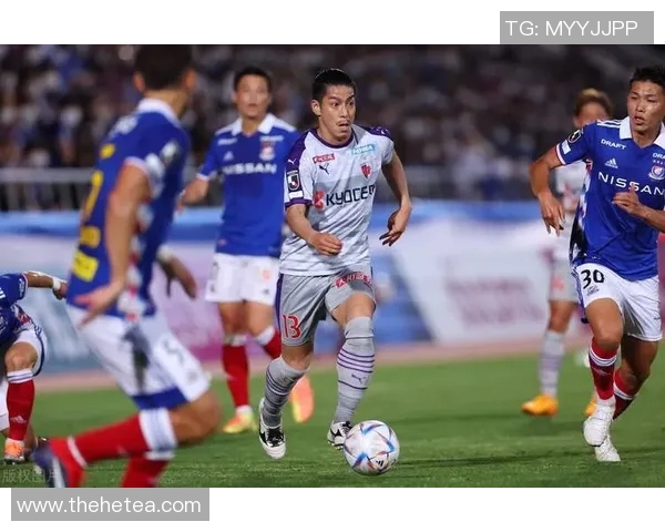 熊本深红与湘南海洋的激烈对决展现足球魅力与团队精神的巅峰之战 熊本深红与湘南海洋的激烈对决展现足球魅力与团队精神的巅峰之战